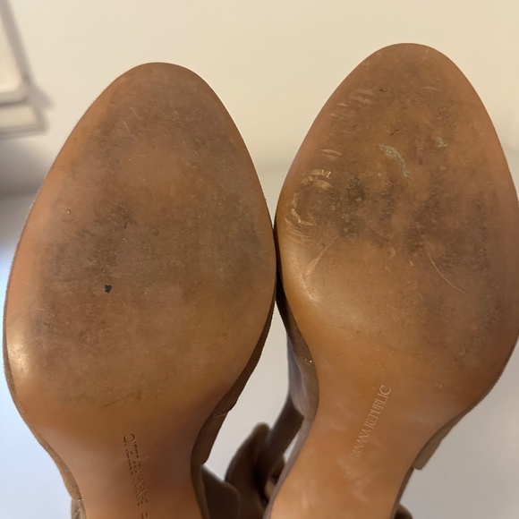Banana Republic Beige Suede Heeled Bow Sling Back Heels | Size 9 - Picture 6 of 7